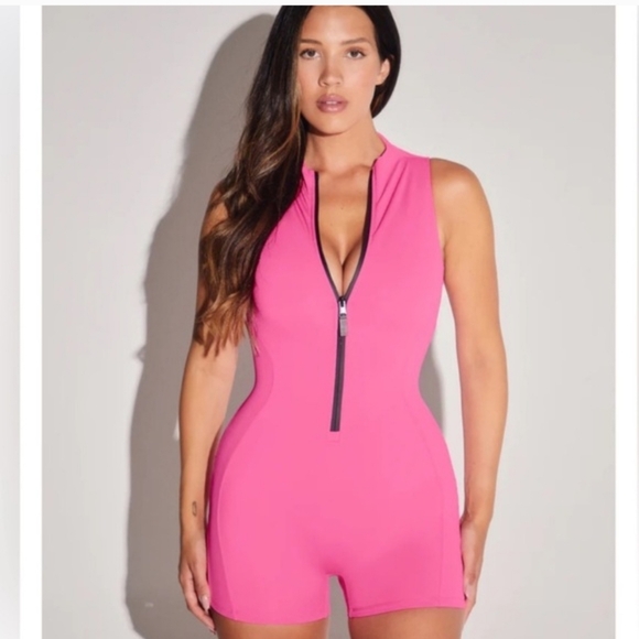 Ta3 Other - TA3 Sleeveless Surfy Shortie in Bright Pink - Size 2X